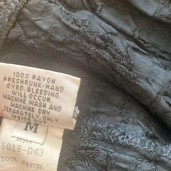 CP Shades M rayon textured black skirt great pre owned condition elastic waist - Picture 5 of 6